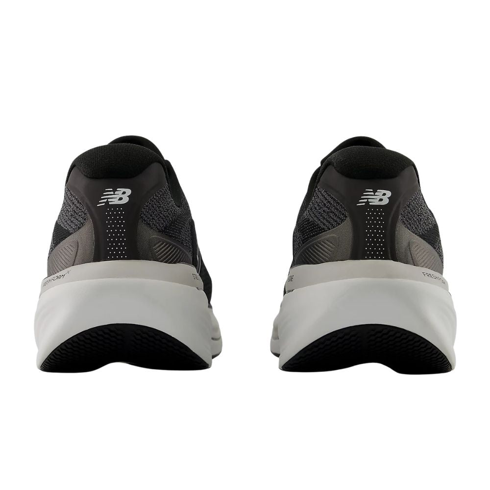 Fresh Foam X 860v15 (2E) Men's :Black | White