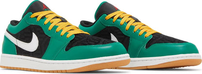 Nike Mens Air Jordan 1 Low SE Sneakers - 'Christmas'