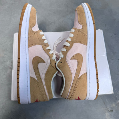 DISPLAY - Nike Womens Air Jordan 1 Low SE Sneakers - 'Twine'