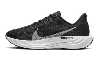 Pegasus Plus Women's: Black I Pure Platinum