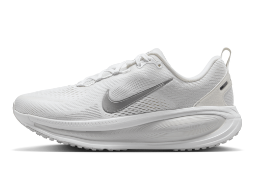 Vomero 18 Women's :White | Metallic Silver Photon Dust