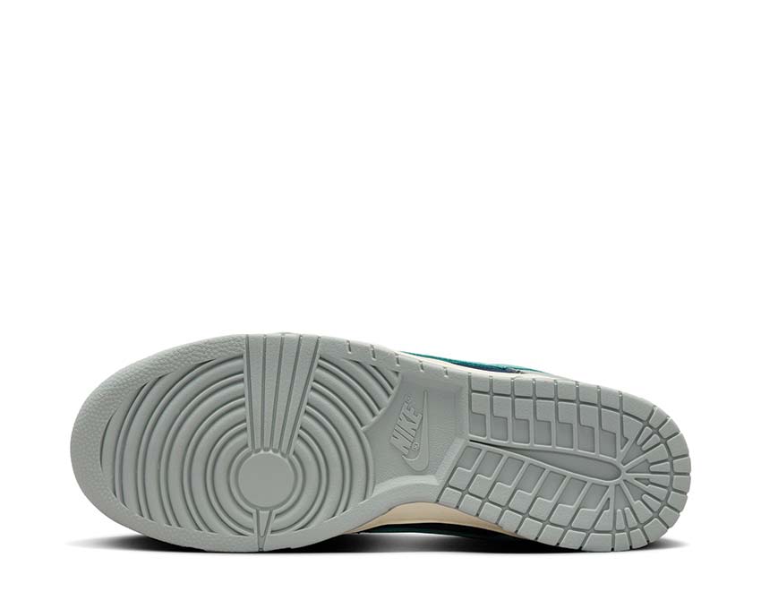 Nike Dunk Low Retro Premium "Green Frost"