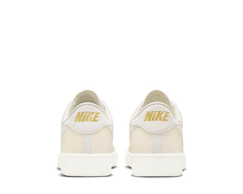 Nike Tennis Classic Cs Prm Wtch Bnd "White"